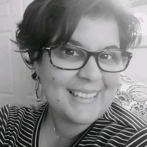 Meet your Posher, Adriana